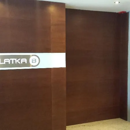 オキシゲン レジデンス アパート ワルシャワ